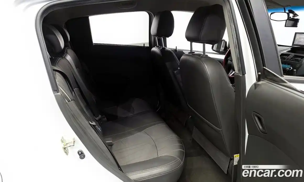 Chevrolet Spark 2014 1.0 Автомат в Москве № 173916, фото 20