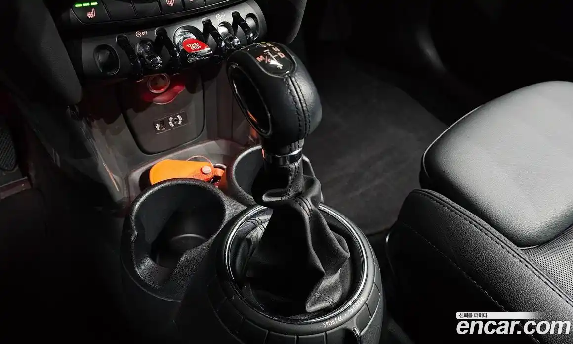 Mini Cooper 2014 1.5 Автомат в Москве № 179659, фото 7