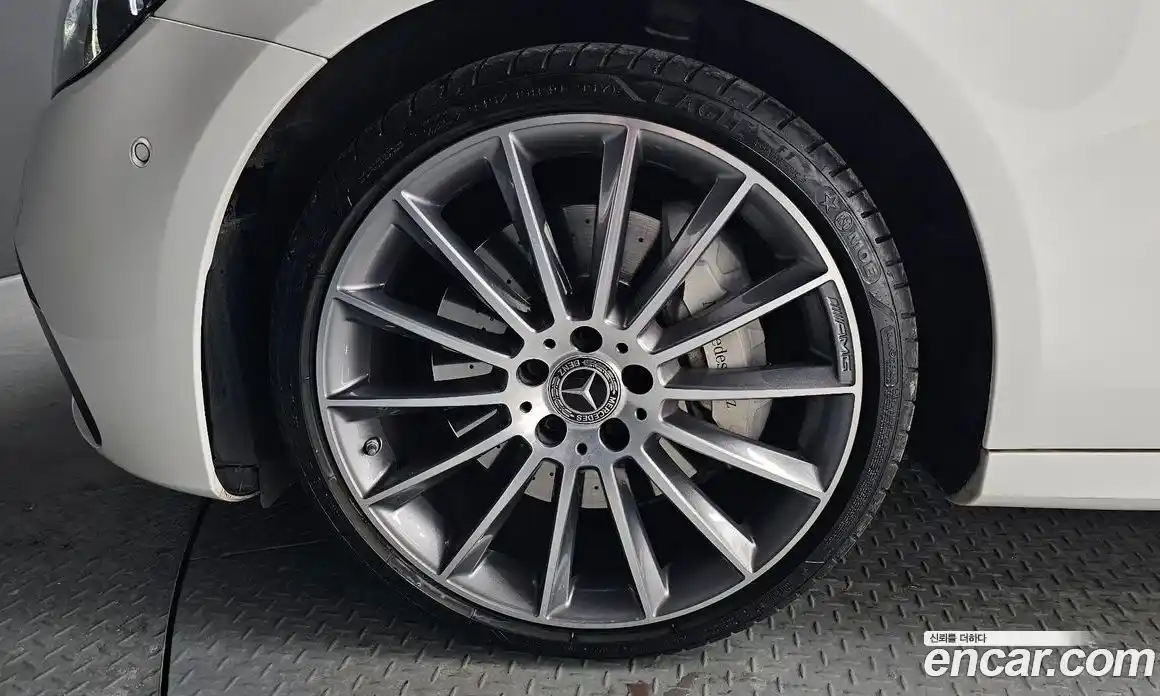 Mercedes-Benz E-Class 2021 2.0 Автомат в Москве № 179816, фото 11