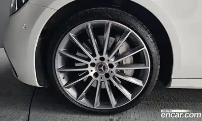 Mercedes-Benz E-Class 2021 2.0 Автомат в Москве № 179816, миниатюра 11