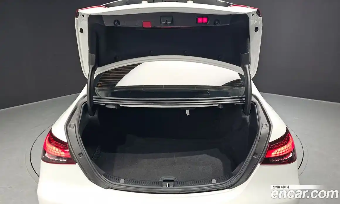 Mercedes-Benz E-Class 2021 2.0 Автомат в Москве № 179816, фото 13