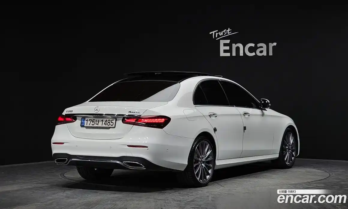 Mercedes-Benz E-Class 2021 2.0 Автомат в Москве № 179816, фото 16