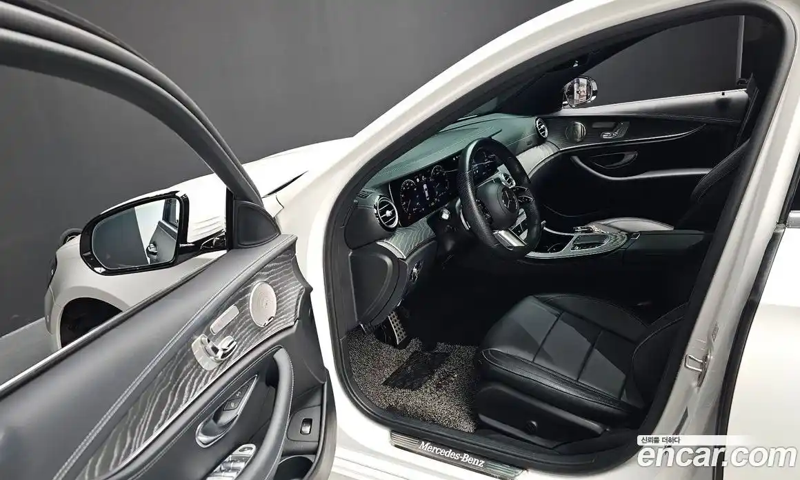 Mercedes-Benz E-Class 2021 2.0 Автомат в Москве № 179816, фото 17