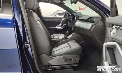 Audi Q3 2024 2.0 Автомат в Москве № 181885, миниатюра 11