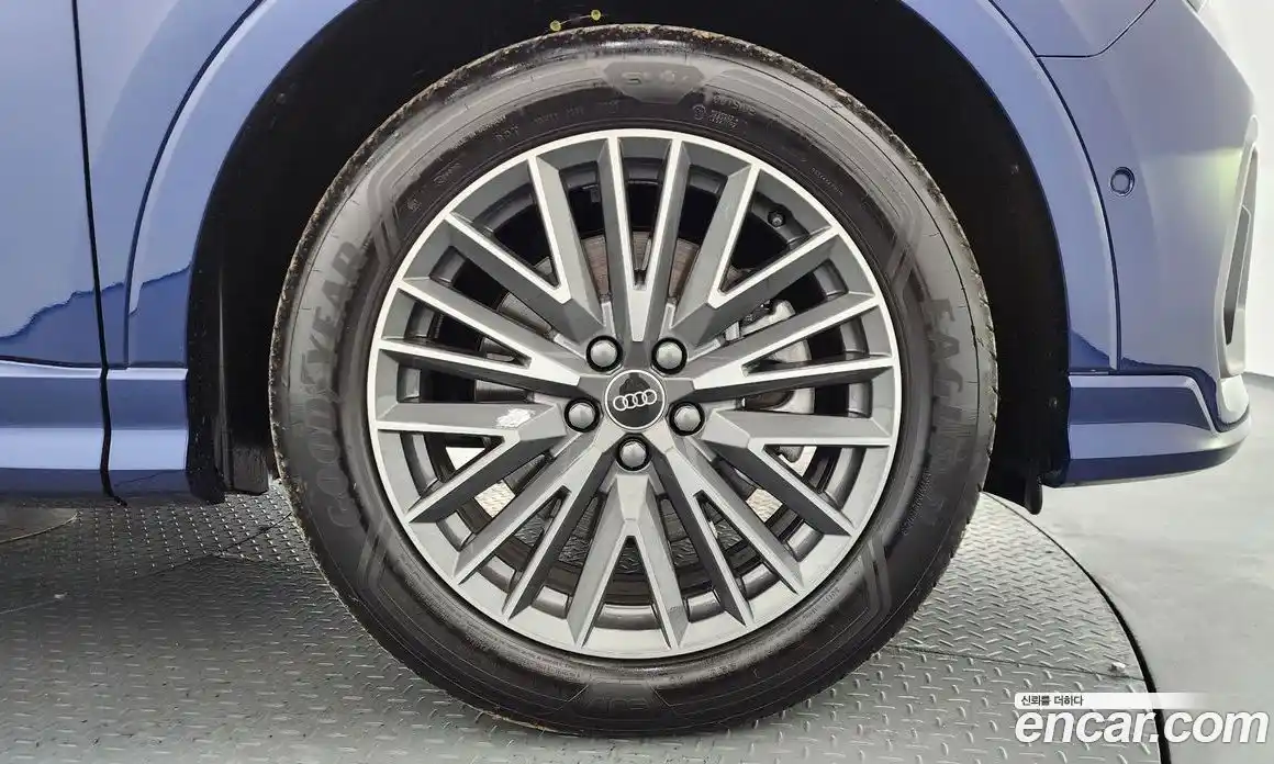 Audi Q3 2024 2.0 Автомат в Москве № 181885, фото 5