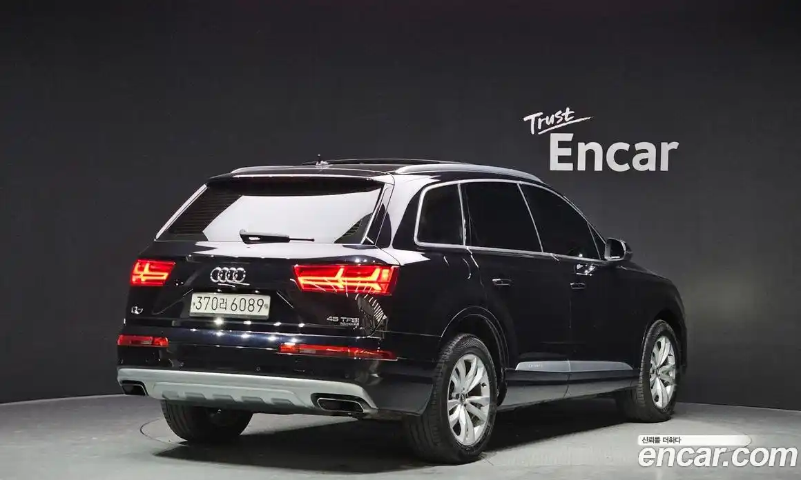 Audi Q7 2019 2.0 Автомат в Москве № 183614, фото 9