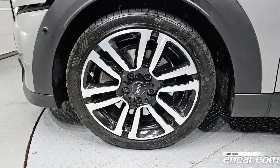 Mini Cooper Convertible 2024 2.0 Автомат в Москве № 186994, фото 12