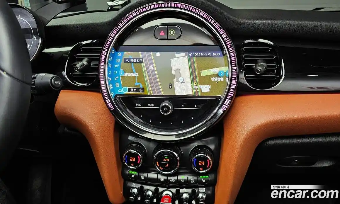 Mini Cooper Convertible 2024 2.0 Автомат в Москве № 186994, фото 14