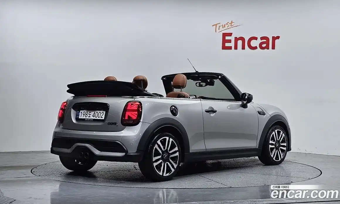 Mini Cooper Convertible 2024 2.0 Автомат в Москве № 186994, фото 17