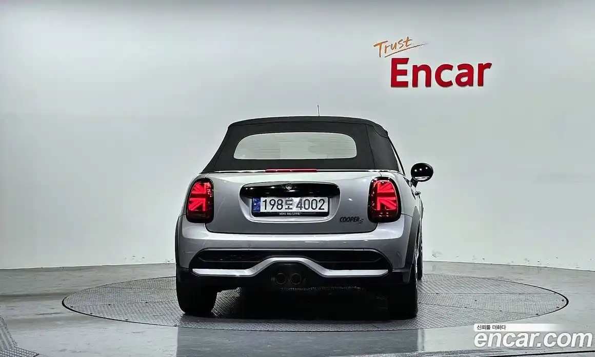 Mini Cooper Convertible 2024 2.0 Автомат в Москве № 186994, фото 5