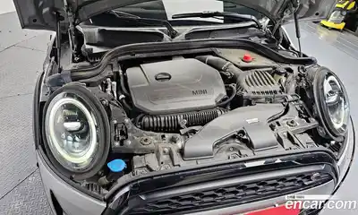 Mini Cooper Convertible 2024 2.0 Автомат в Москве № 186994, миниатюра 9