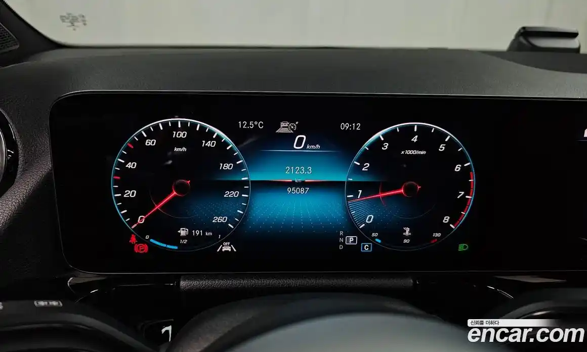 Mercedes-Benz GLA-Class 2021 2.0 Автомат в Москве № 191651, фото 19