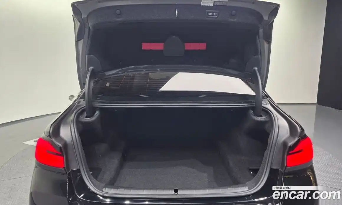 BMW 5-Series 2021 4.4 Автомат в Москве № 192025, фото 11