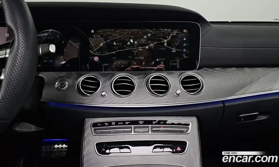 Mercedes-Benz E-Class 2022 2.0 Автомат в Москве № 193826, фото 12