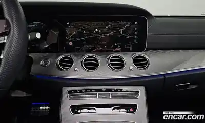 Mercedes-Benz E-Class 2022 2.0 Автомат в Москве № 193826, миниатюра 12