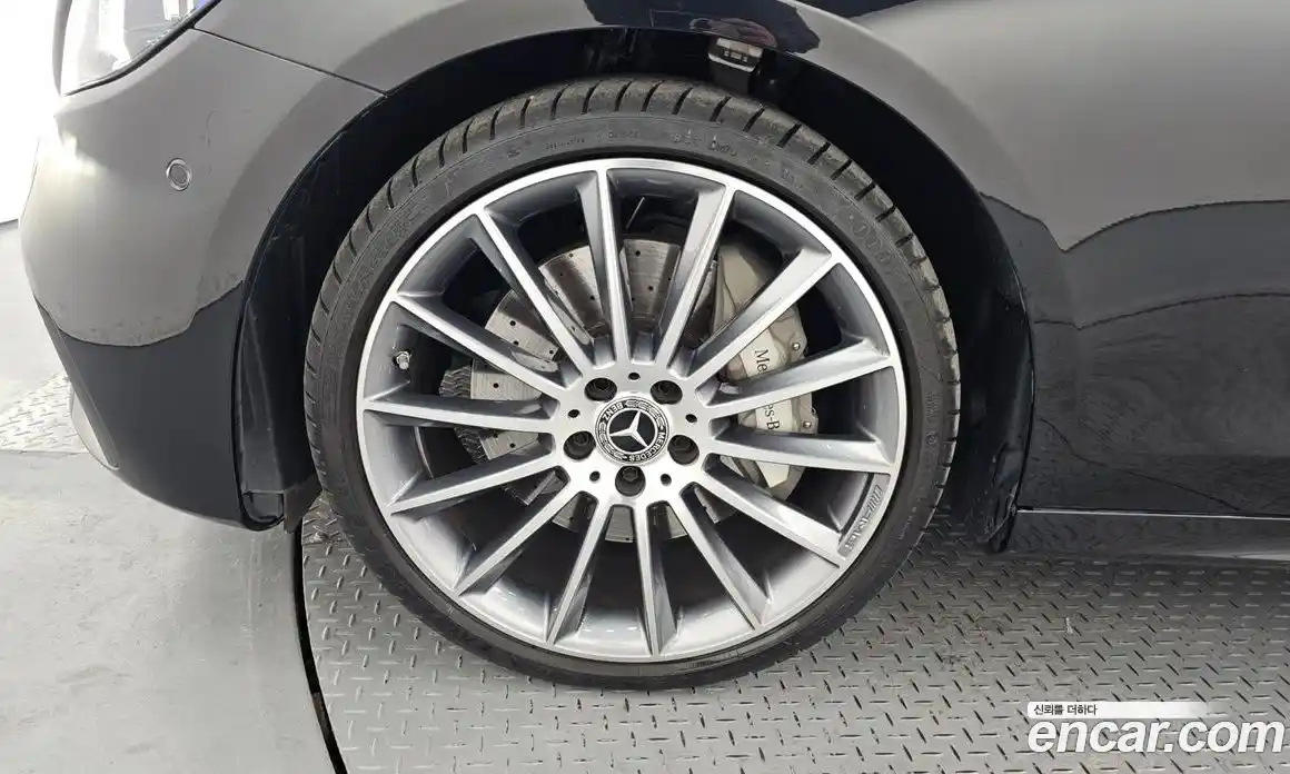 Mercedes-Benz E-Class 2022 2.0 Автомат в Москве № 193826, фото 14