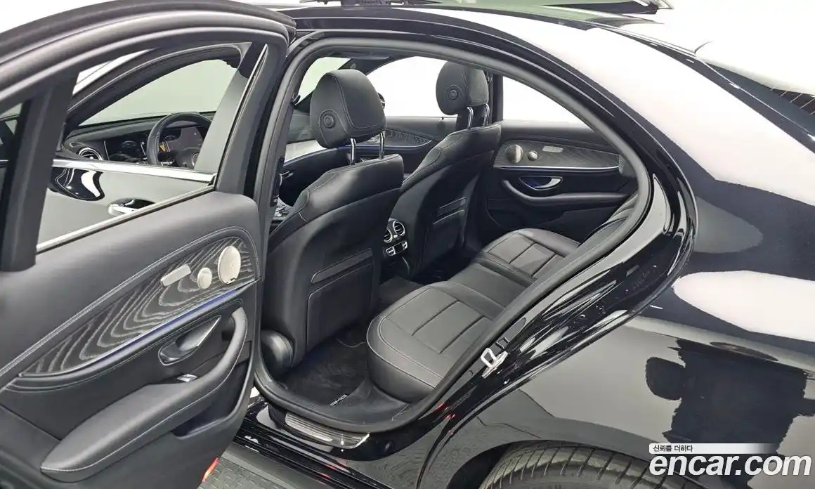 Mercedes-Benz E-Class 2022 2.0 Автомат в Москве № 193826, фото 9