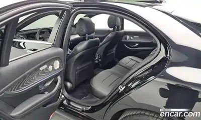 Mercedes-Benz E-Class 2022 2.0 Автомат в Москве № 193826, миниатюра 9