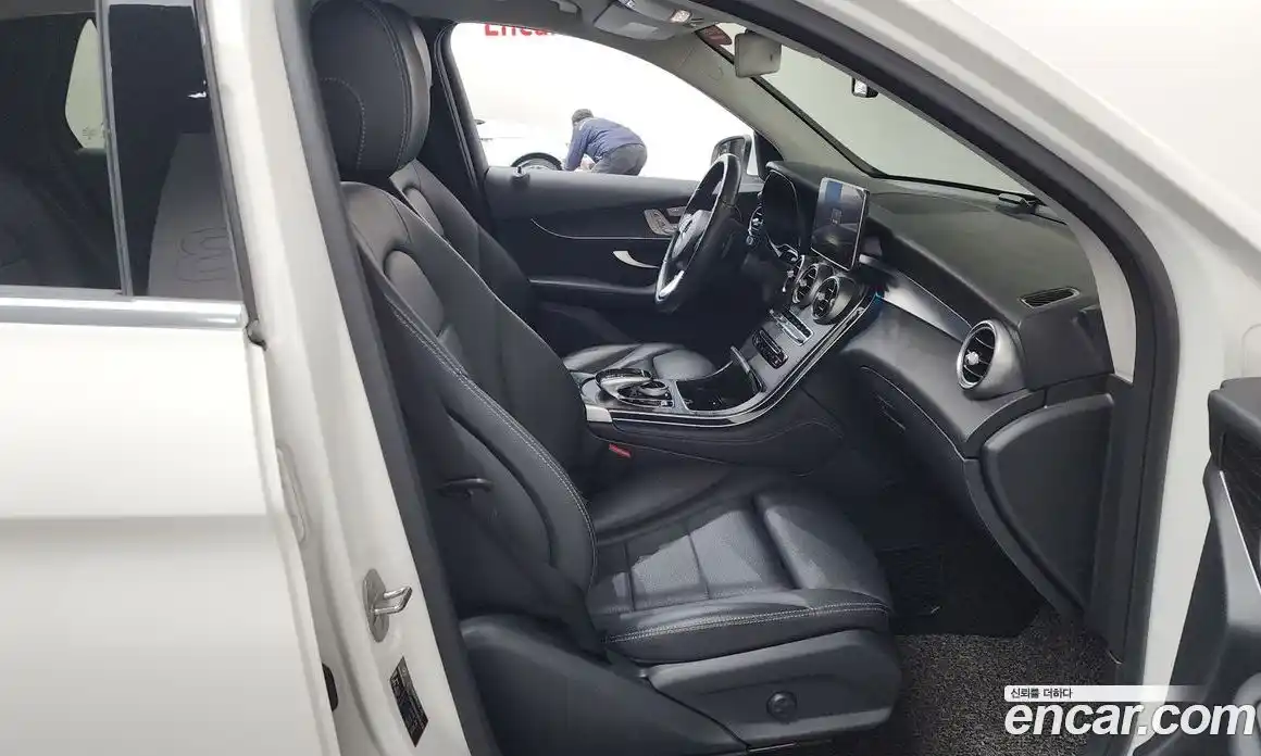 Mercedes-Benz GLC-Class 2019 2.0 Автомат в Москве № 194162, фото 19