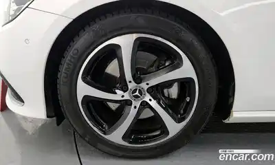 Mercedes-Benz E-Class 2021 2.0 Автомат в Москве № 194508, миниатюра 3