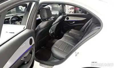 Mercedes-Benz E-Class 2021 2.0 Автомат в Москве № 194508, миниатюра 8