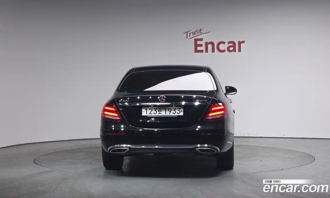 Mercedes-Benz E-Class 2020 2.0 Автомат в Москве № 195103, фото 3