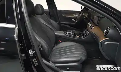 Mercedes-Benz E-Class 2020 2.0 Автомат в Москве № 195103, миниатюра 9