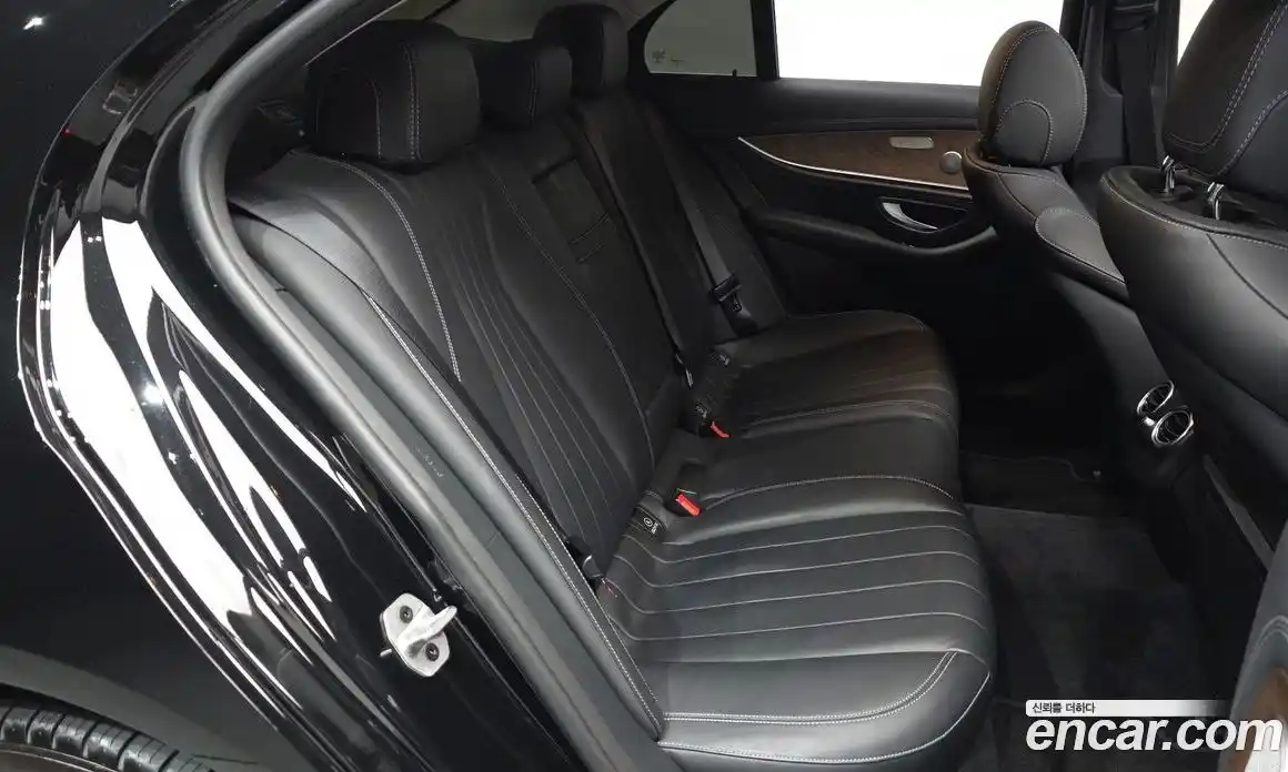 Mercedes-Benz E-Class 2020 2.0 Автомат в Москве № 195103, фото 10