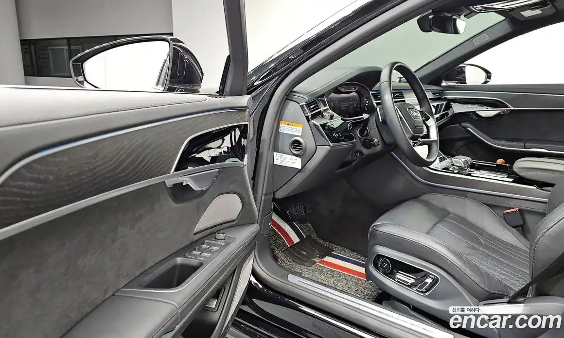 Audi A8 2023 3.0 Автомат в Москве № 196045, фото 14