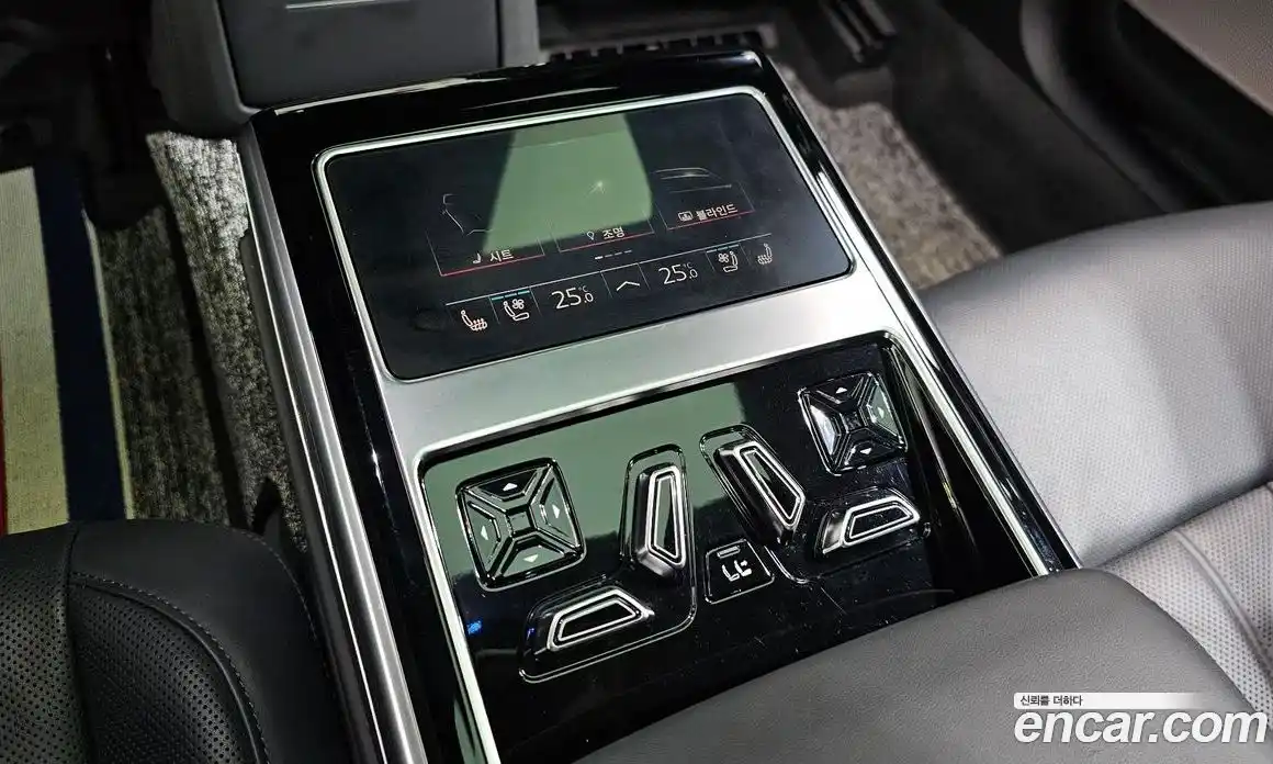 Audi A8 2023 3.0 Автомат в Москве № 196045, фото 18