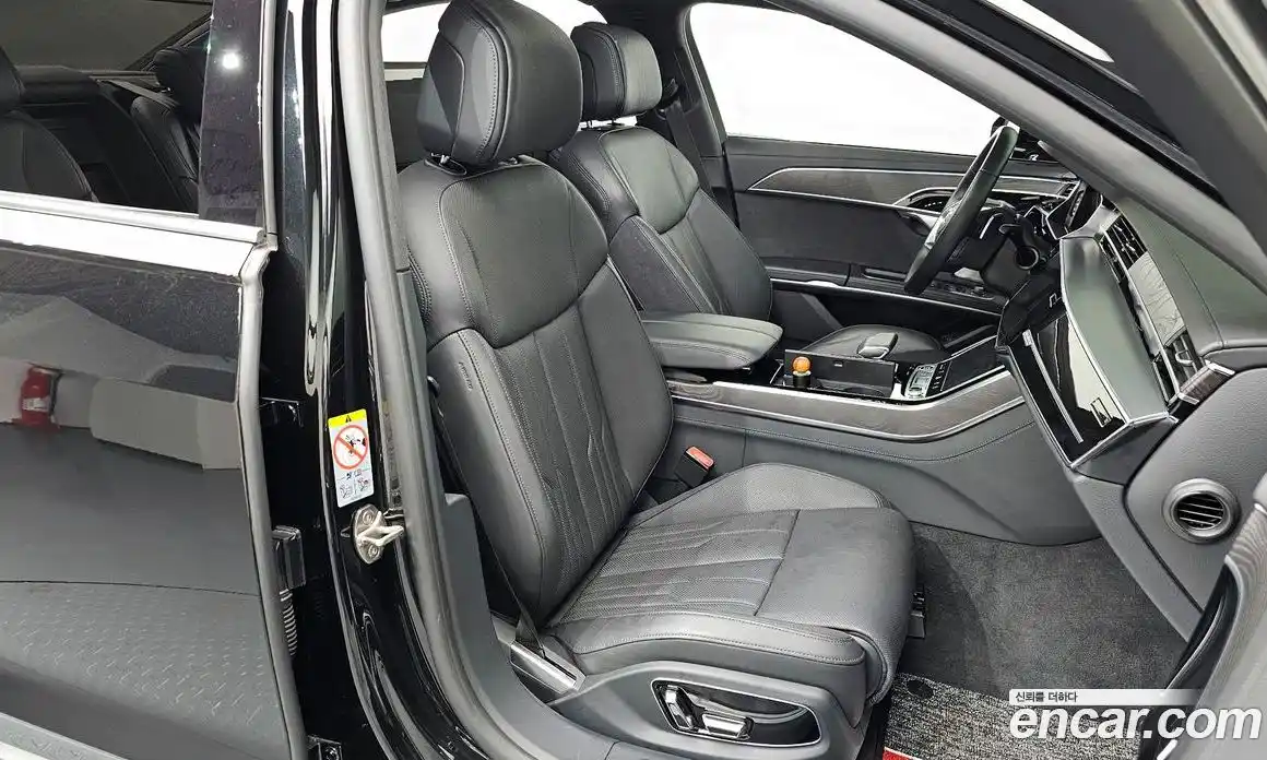 Audi A8 2023 3.0 Автомат в Москве № 196045, фото 6