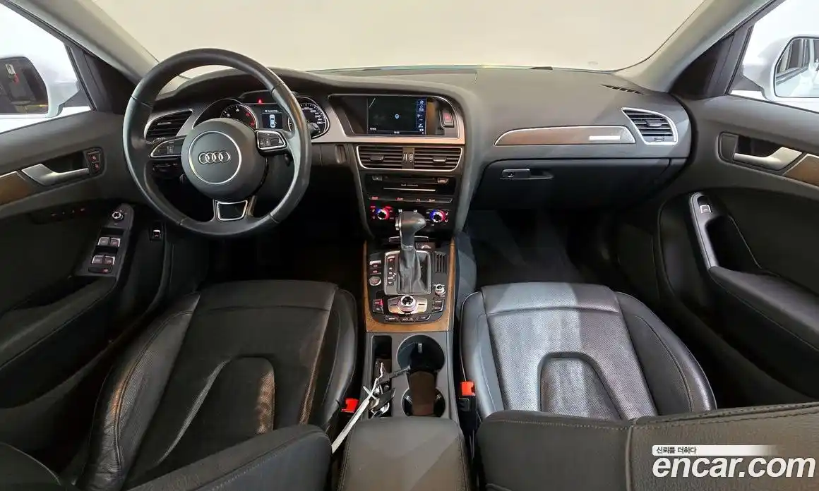 Audi A4 2015 2.0 Автомат в Москве № 196577, фото 1