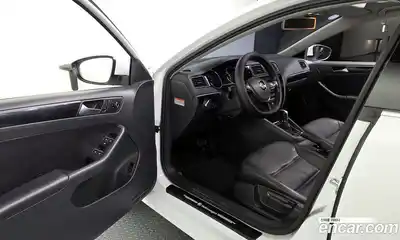 Volkswagen Jetta 2015 2.0 Автомат в Москве № 199136, миниатюра 2