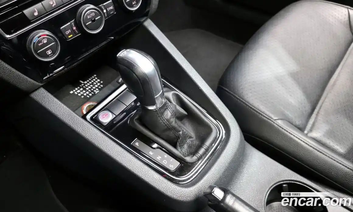 Volkswagen Jetta 2015 2.0 Автомат в Москве № 199136, фото 3