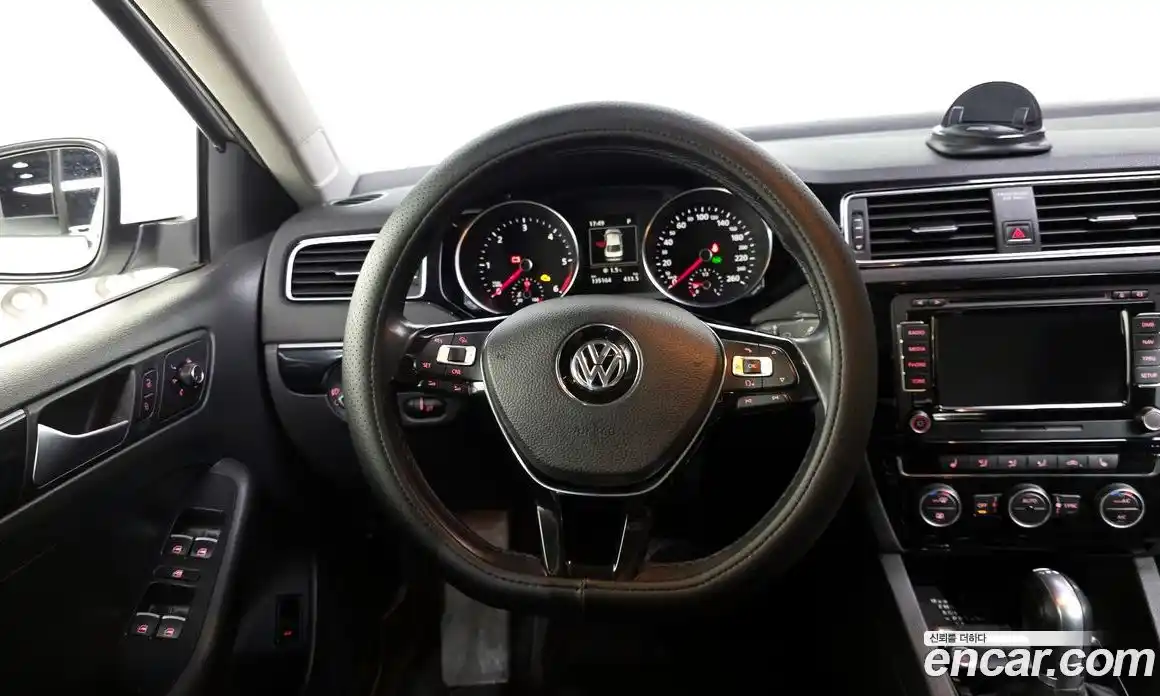 Volkswagen Jetta 2015 2.0 Автомат в Москве № 199136, фото 7