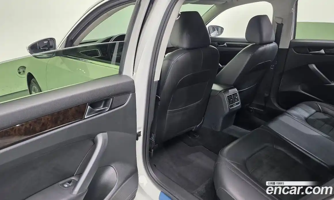 Volkswagen Passat 2014 2.5 Автомат в Москве № 199183, фото 11