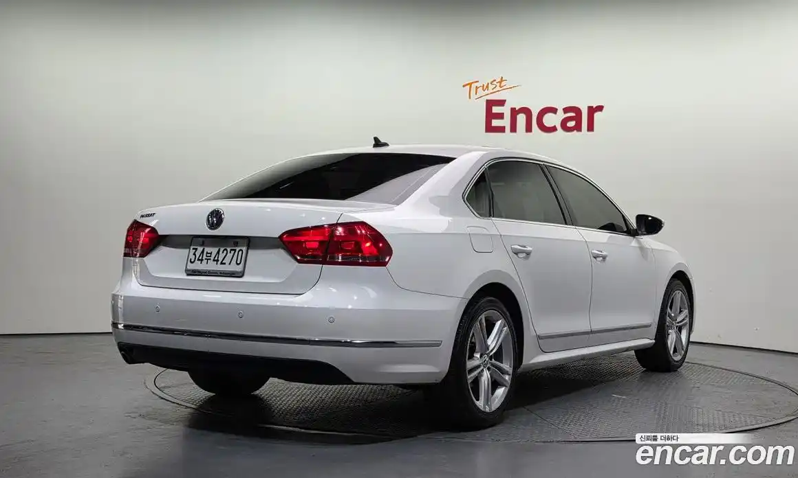 Volkswagen Passat 2014 2.5 Автомат в Москве № 199183, фото 4