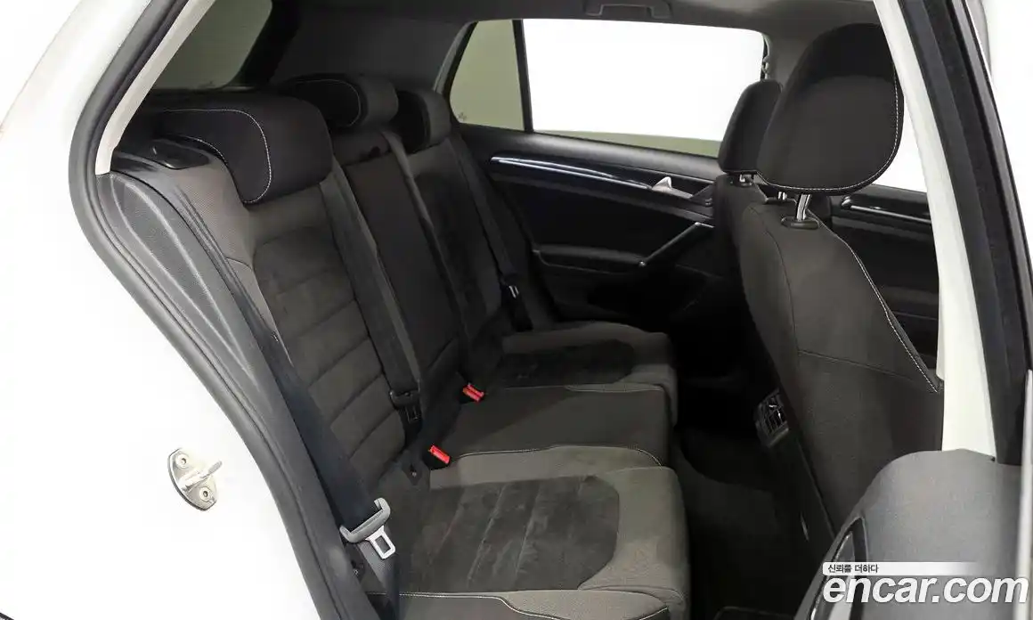 Volkswagen Golf 2016 2.0 Автомат в Москве № 199194, фото 7