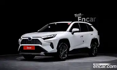 Toyota RAV4, 2024