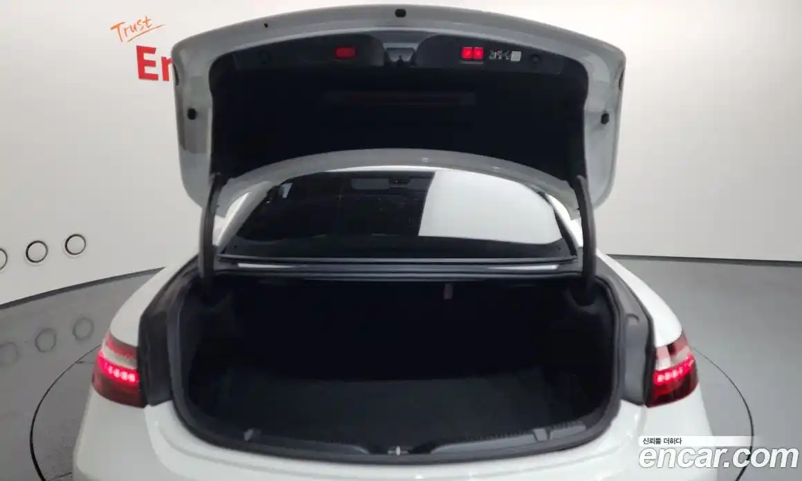 Mercedes-Benz E-Class 2023 2.0 Автомат в Москве № 205409, фото 20