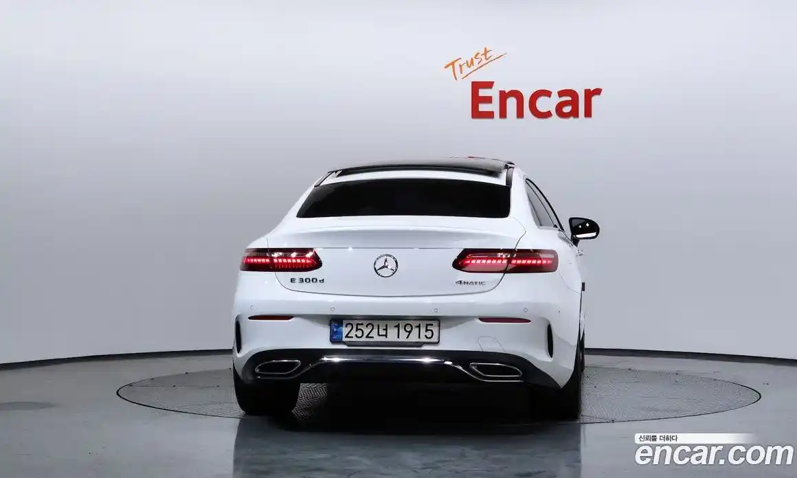 Mercedes-Benz E-Class 2023 2.0 Автомат в Москве № 205409, фото 4