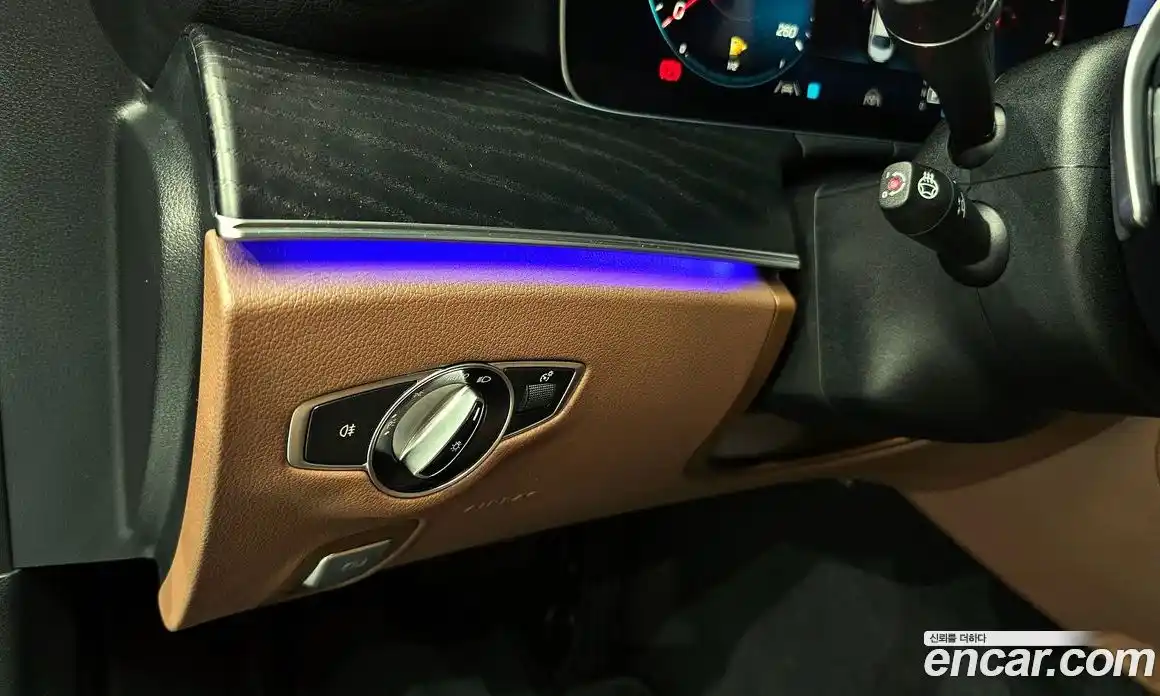 Mercedes-Benz E-Class 2023 2.0 Автомат в Москве № 206562, фото 12