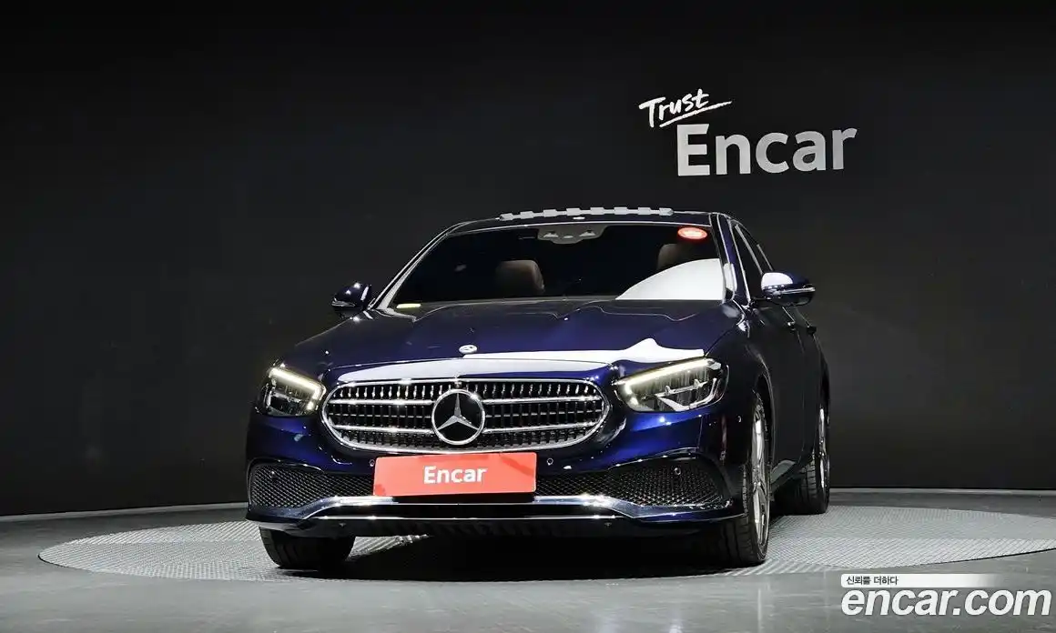 Mercedes-Benz E-Class 2023 2.0 Автомат в Москве № 206562, фото 3