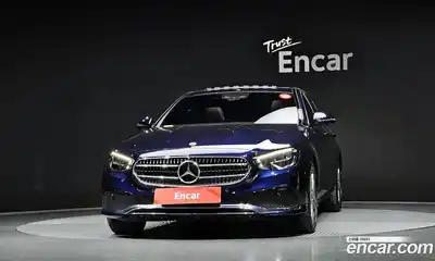 Mercedes-Benz E-Class 2023 2.0 Автомат в Москве № 206562, миниатюра 3