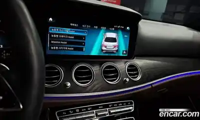 Mercedes-Benz E-Class 2023 2.0 Автомат в Москве № 206562, миниатюра 5