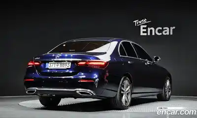 Mercedes-Benz E-Class 2023 2.0 Автомат в Москве № 206562, миниатюра 6