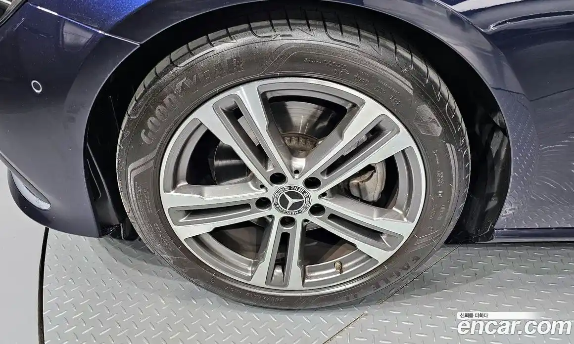 Mercedes-Benz E-Class 2023 2.0 Автомат в Москве № 206562, фото 7