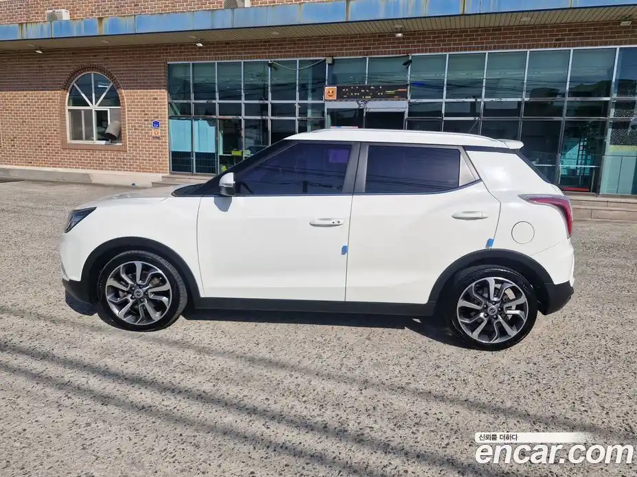 SsangYong TIBOLI 2016 1.6 Автомат в Москве № 208560, фото 8