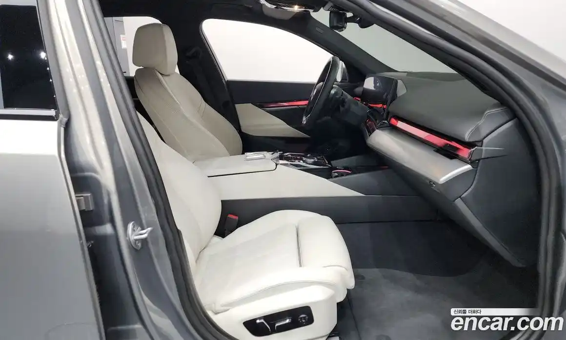 BMW 5-Series 2025 2.0 Автомат в Москве № 211065, фото 11
