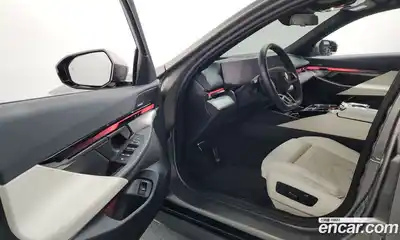 BMW 5-Series 2025 2.0 Автомат в Москве № 211065, миниатюра 10